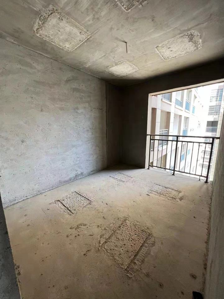 山水藍(lán)天法拍房二期19#、20#棟1304號(hào)