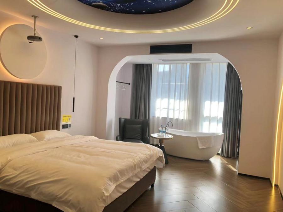 君臨國(guó)際（青和購(gòu)物中心）法拍房A、B棟1619號(hào)