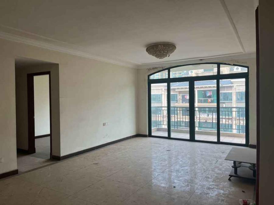 恒大名都法拍房5、6、7棟1801室