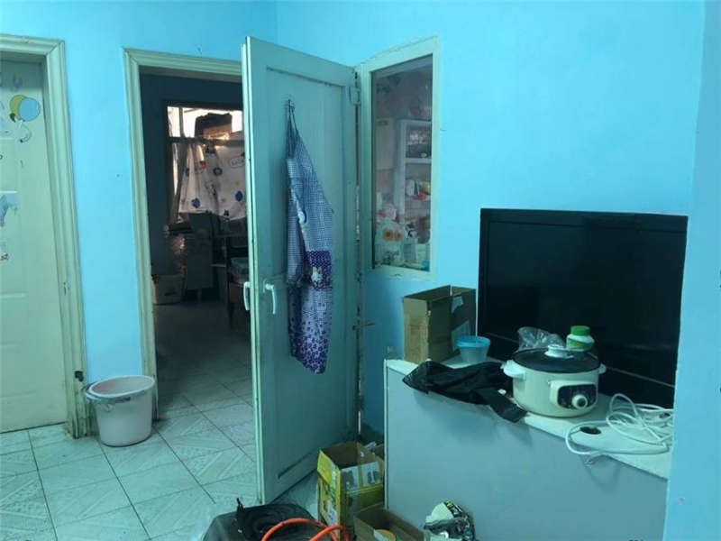 凌霄社區(qū)火星街道1片（火星開(kāi)發(fā)區(qū)1片)）法拍房030棟2-302號(hào)