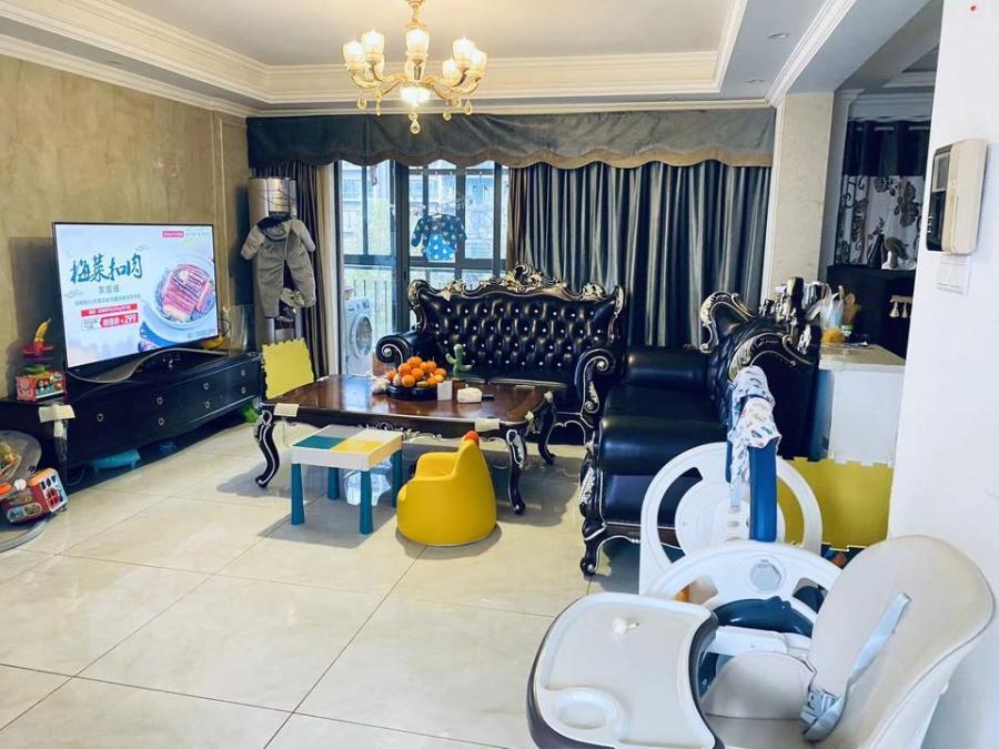 恒基凱旋門法拍房2期17、18棟402號(hào)