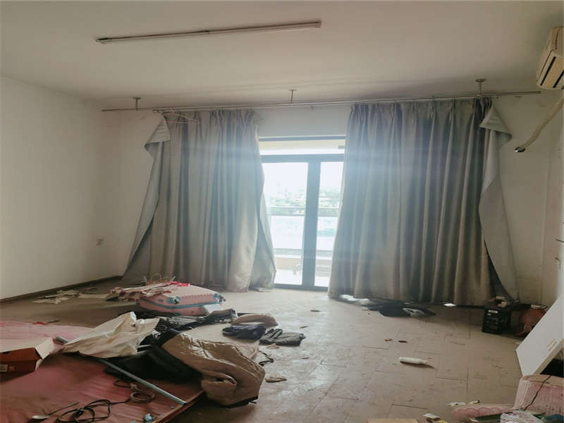 金典商務(wù)中心法拍房1、2、3、4棟615號