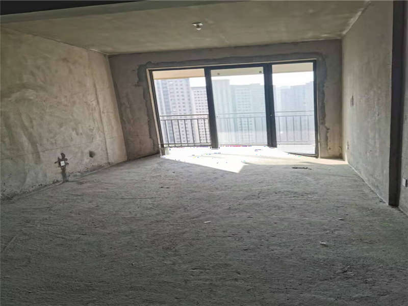 梅溪湖騎龍花園（騎龍?jiān)罚┓ㄅ姆縀1、E2棟206號（共27套房，可單獨(dú)競拍）