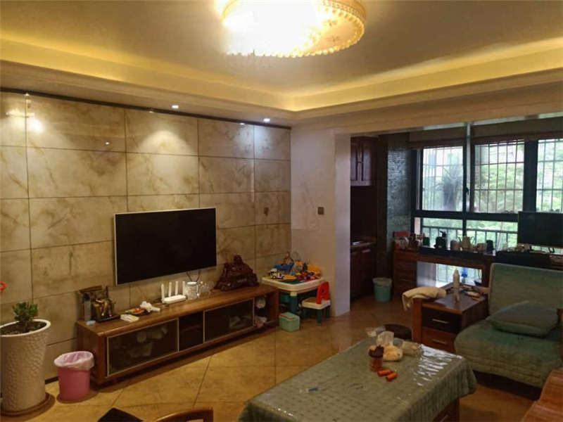 三一街區(qū)法拍房三期A區(qū)19、20棟402室