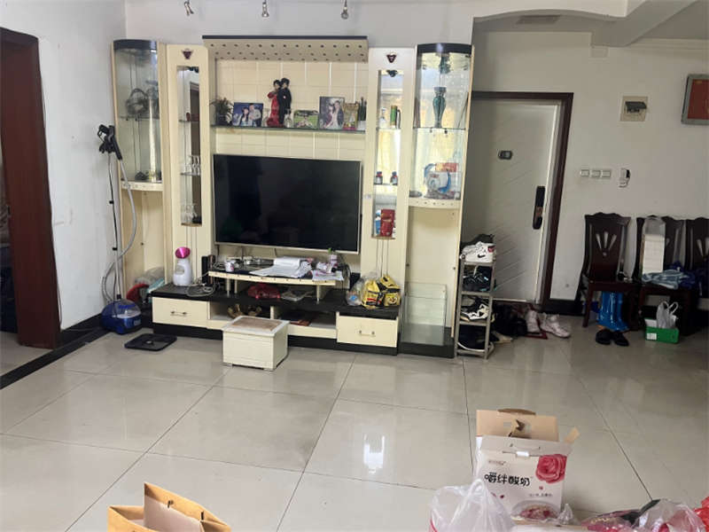 中南汽車世界K小區(qū)法拍房K03、K04棟312室