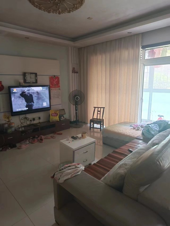 麓山潤城法拍房5棟101、103號