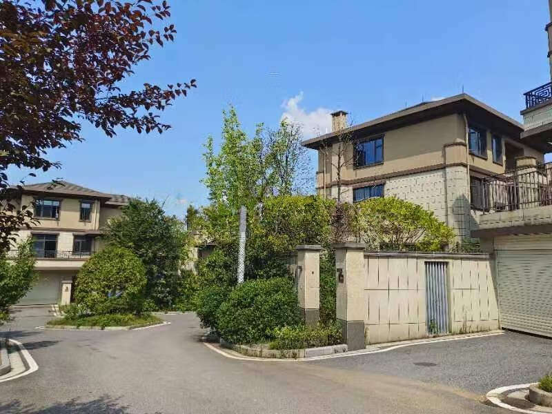 （破產拍賣）潯龍河學府（潯龍苑）法拍房A22棟102室（別墅）