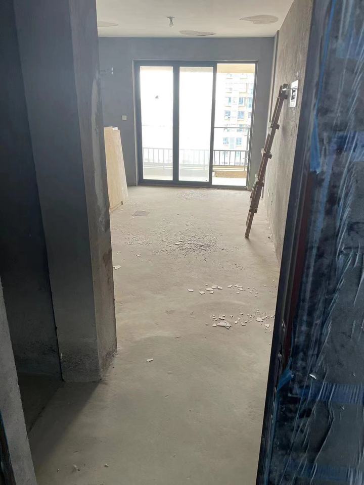 明發(fā)國際城（明發(fā)商業(yè)廣場）法拍房南側住宅1#棟3302號