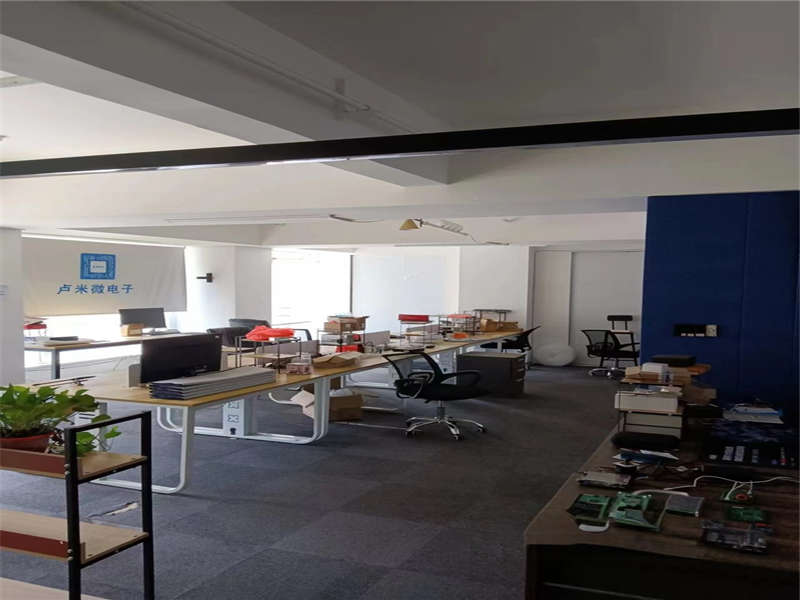 北辰鳳凰天階苑B1E1區(qū)法拍房1-10棟及地下車庫、連接平臺3040（雙學區(qū)）