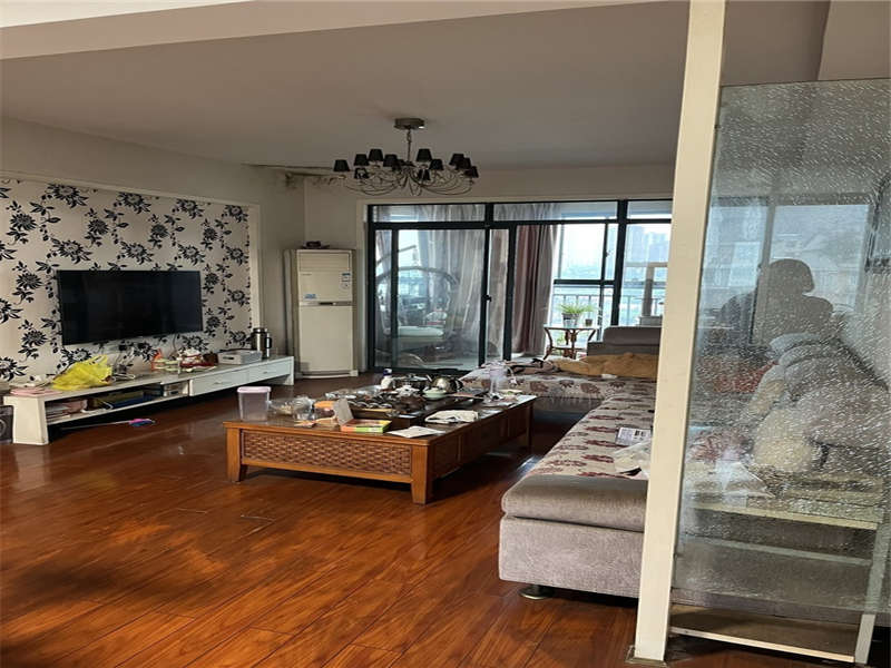 東業(yè)早安星城法拍房3棟1單元703、704室