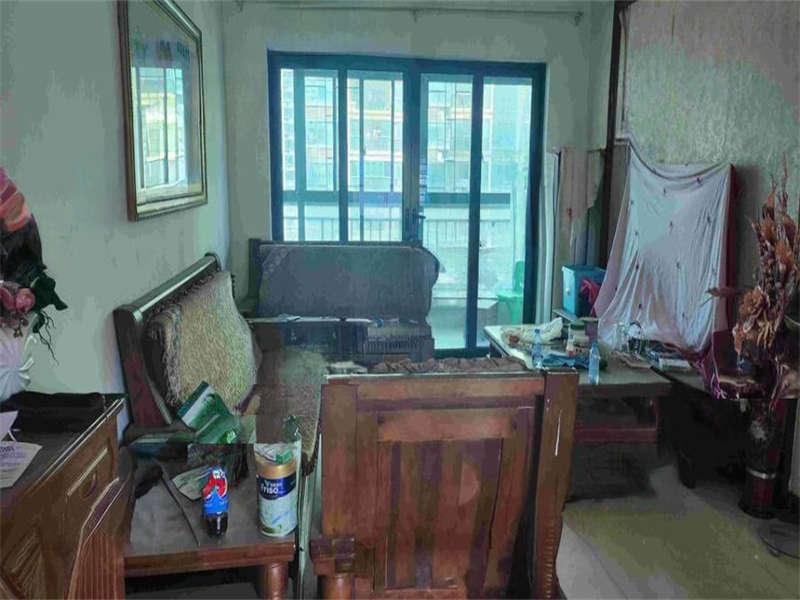 恒大綠洲法拍房6、7、8棟1604號(hào)