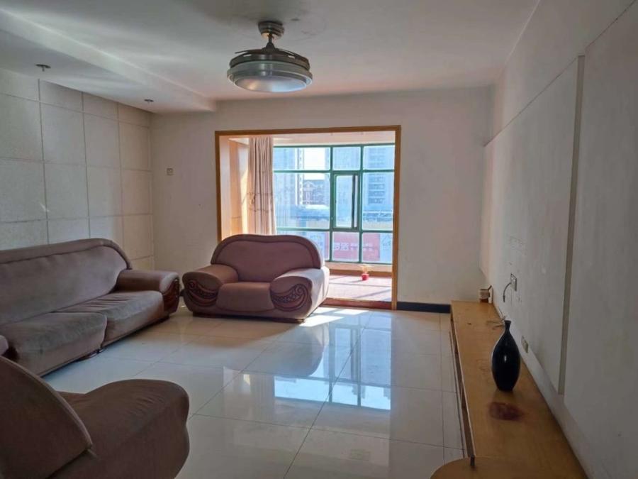 美林景園法拍房1棟803號及房屋內(nèi)現(xiàn)有的家具、家電