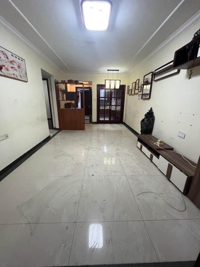 恒大城法拍房5、6、7棟703房