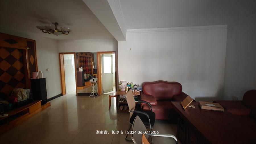 新河大市場(chǎng)（湖動(dòng)社區(qū)新河市場(chǎng)）法拍房718、818號(hào)