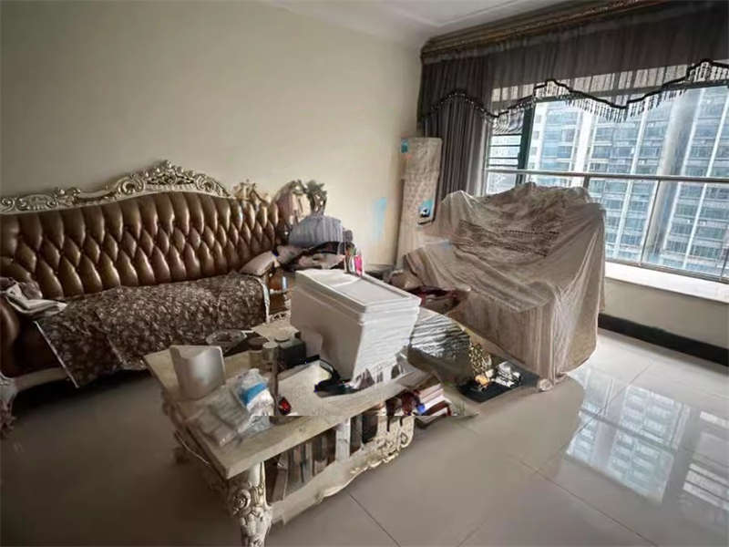 恒大名都法拍房43、44、45棟806號(hào)及室內(nèi)家具家電物品