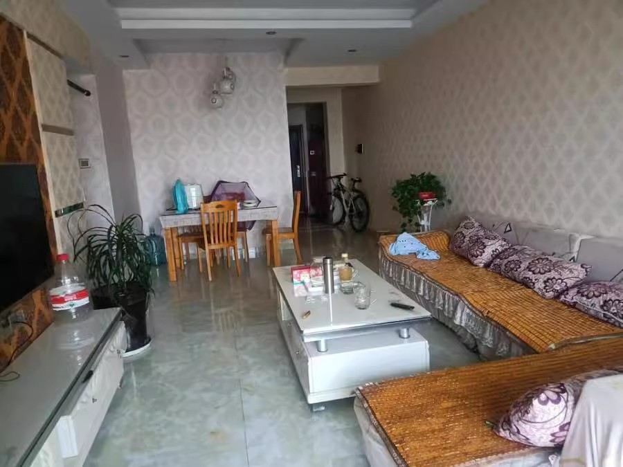 利海米蘭春天（利海世紀(jì)綠洲花園）法拍房三期A(yíng)區(qū)高層7棟1903號(hào)