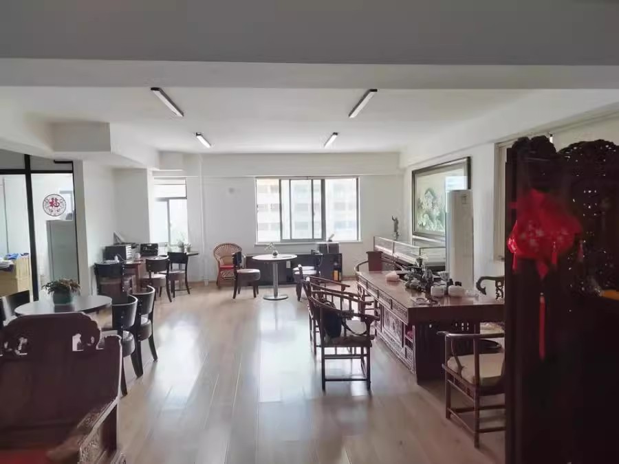 （年租金4.3萬(wàn)）鑫天大廈法拍房1603號(hào)