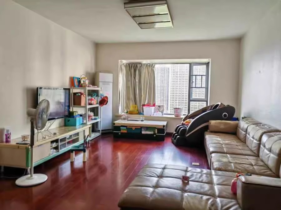 鈺龍?zhí)煜录褕@法拍房1棟1705號(hào)（雙學(xué)區(qū)）