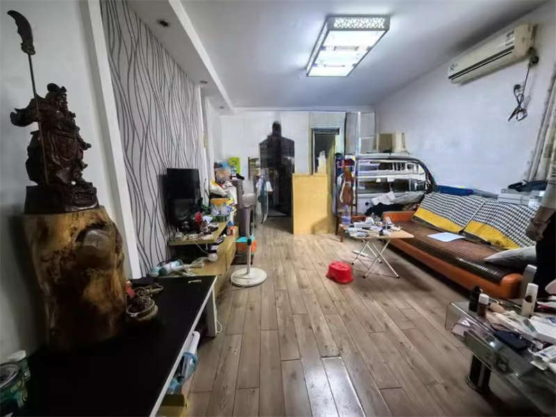 長(zhǎng)沙標(biāo)準(zhǔn)件總廠(chǎng)宿舍法拍房7號(hào)棟經(jīng)濟(jì)適用房507房