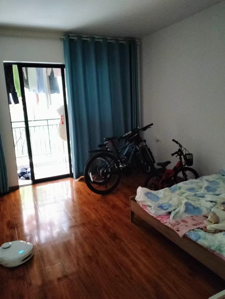 三一街區(qū)法拍房一期8、9棟407號