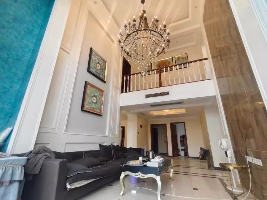 （大露臺頂復）乾源國際廣場法拍房11棟2512室、2513室