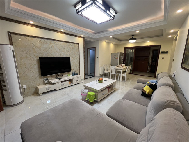 （首付12萬）長(zhǎng)燃新奧佳園8棟10樓（帶車位）