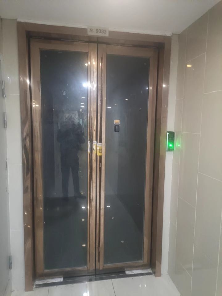 （大漏寫字樓）北辰鳳凰天階苑B1E1區(qū)法拍房B1E1區(qū)1-10棟及地下車庫、連接平臺9033