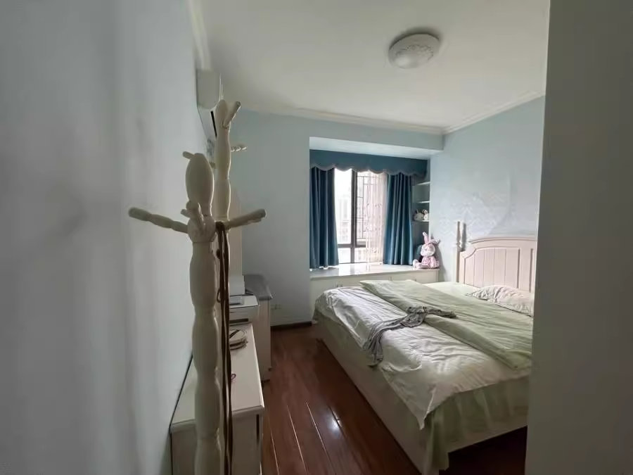 （雙學(xué)位）新華都萬家城法拍房19棟1302室