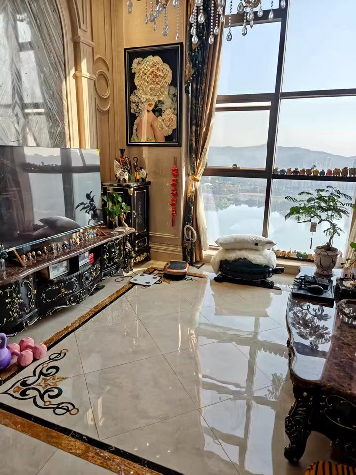 （一線湖景公寓）達(dá)美溪湖灣法拍房A區(qū)4棟2920房