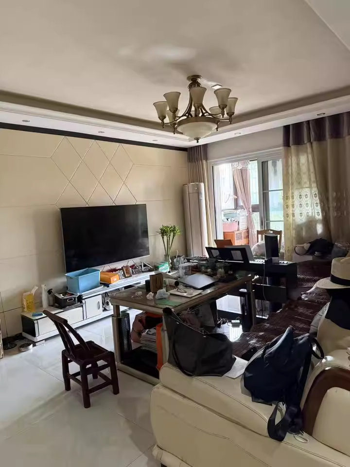 （7.5折）保利香檳國(guó)際法拍房A2棟302