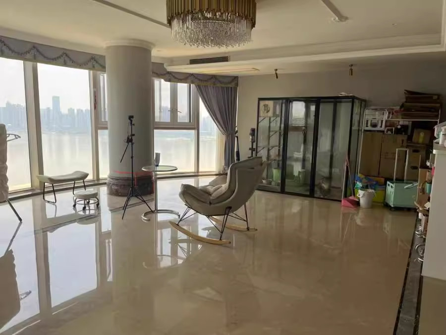 （一線江景）湘江世紀城湘江豪庭法拍房6棟3202號