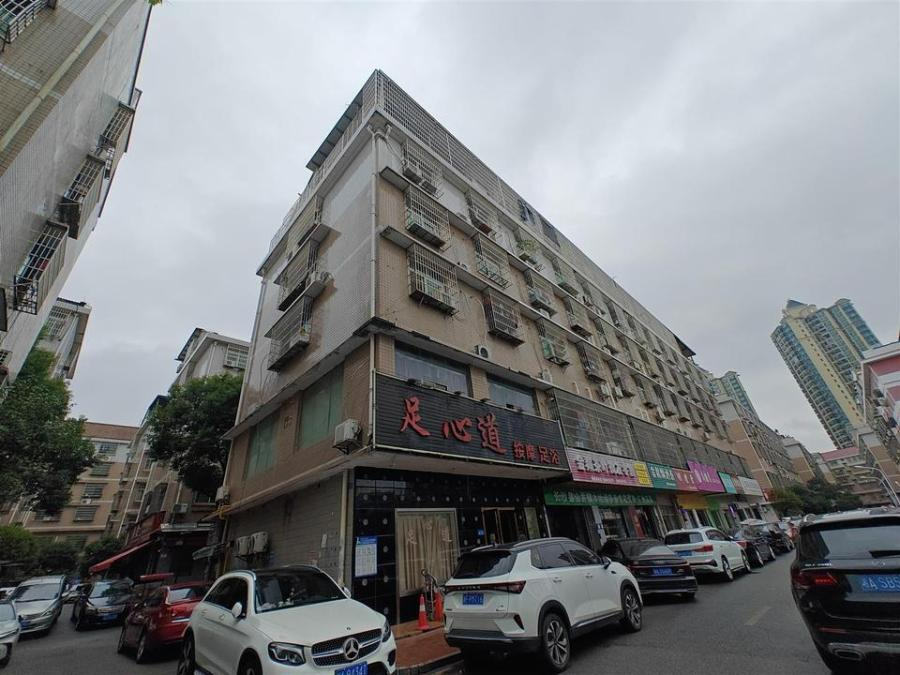 （整棟收租）松雅小區(qū)松雅安置區(qū)法拍房B-14棟21、22、23、24號(hào)全部房產(chǎn)