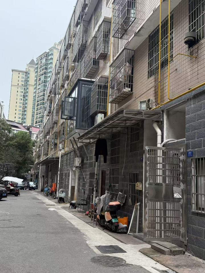 （整棟收租）松雅小區(qū)松雅安置區(qū)法拍房B-9號(hào)棟101、201、301、401房產(chǎn)