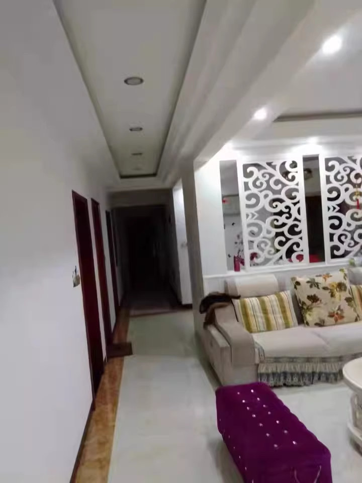 （8折 大露臺(tái)）金澤園小區(qū)法拍房二期2、3棟305室