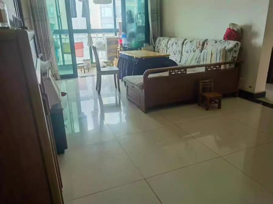 （麓山國(guó)際本部）恒大華府法拍房32、33棟2402號(hào)房屋