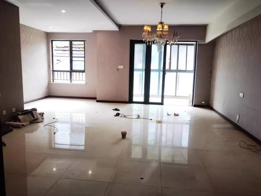 綠地公館（綠地名?。┓ㄅ姆?棟301房