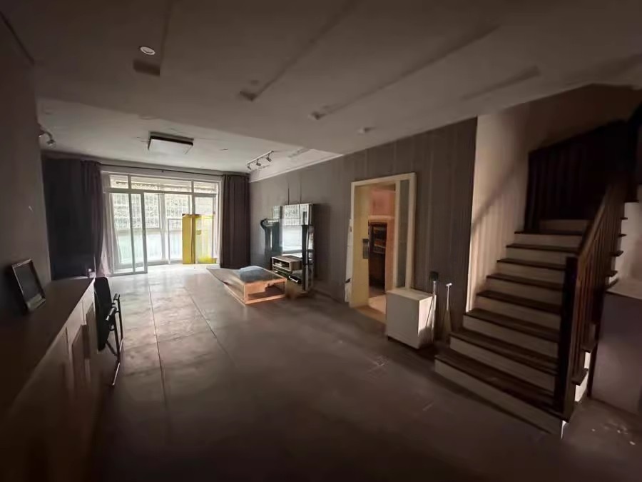 泰時(shí)新雅園法拍房五號(hào)樓203、303號(hào)